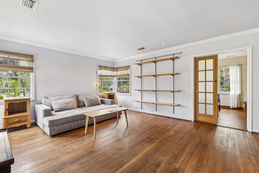1015 S Candler