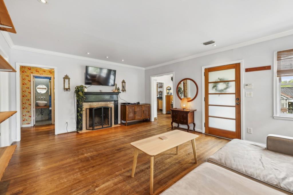 1015 S Candler