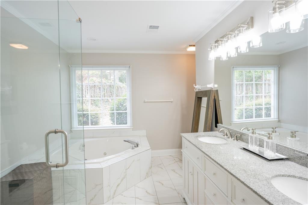 5713 Brynwood Circle NW