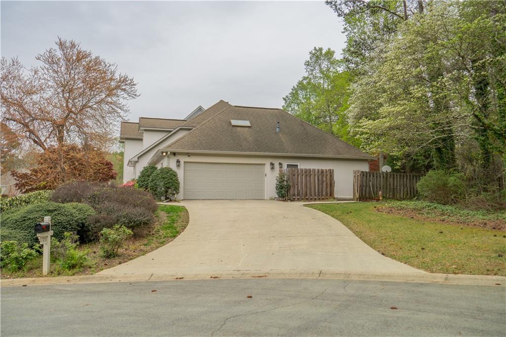 5713 Brynwood Circle NW