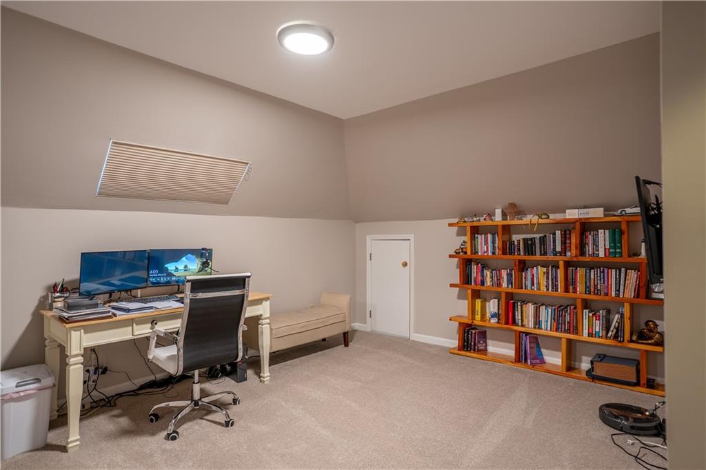 5713 Brynwood Circle NW