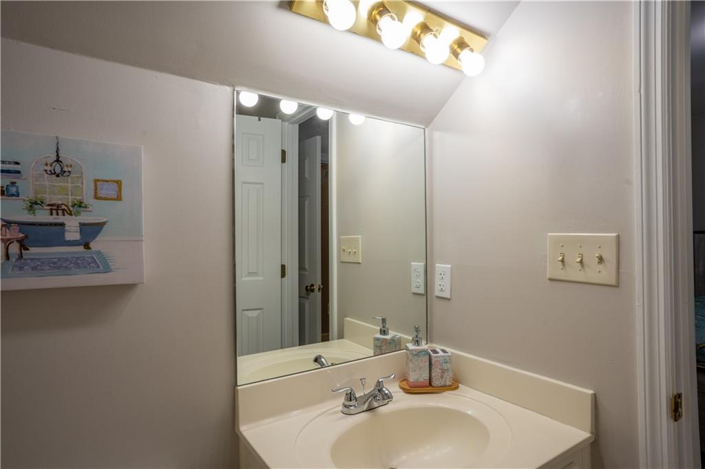 5713 Brynwood Circle NW