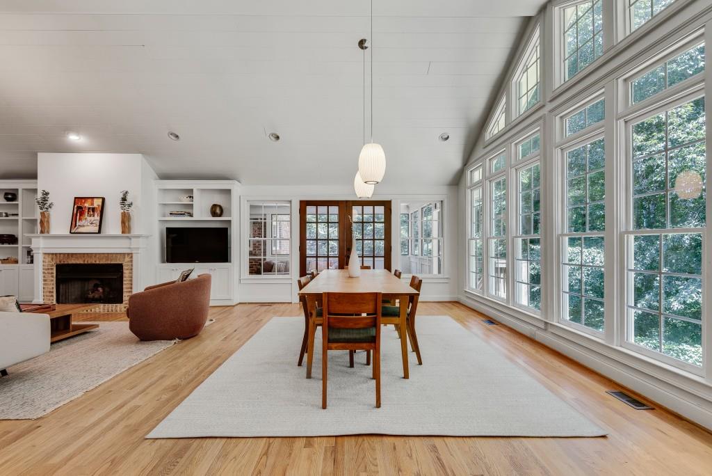 2284 Fairoaks Road