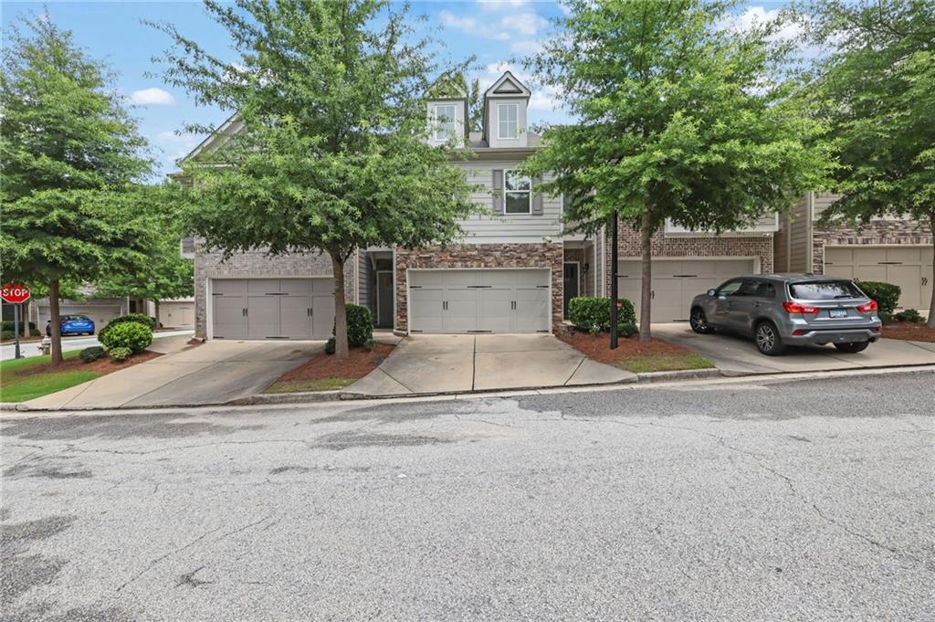 1563 Butternut Cove