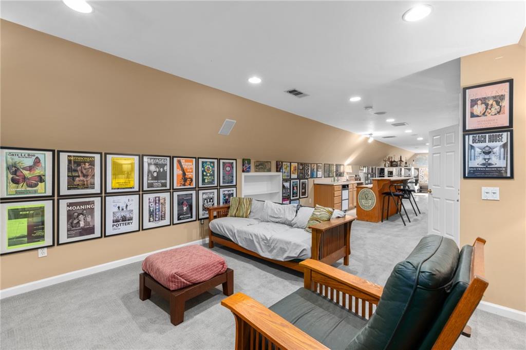 380 KENDRICK Avenue SE