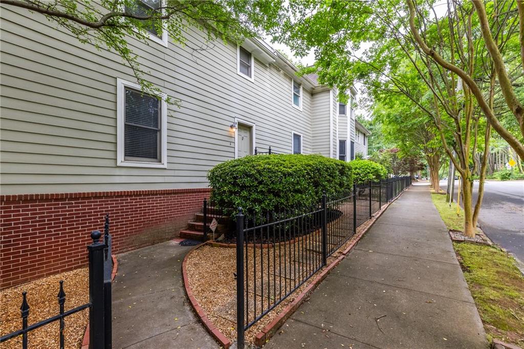 380 KENDRICK Avenue SE