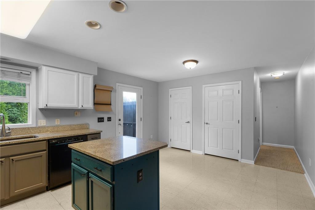380 KENDRICK Avenue SE