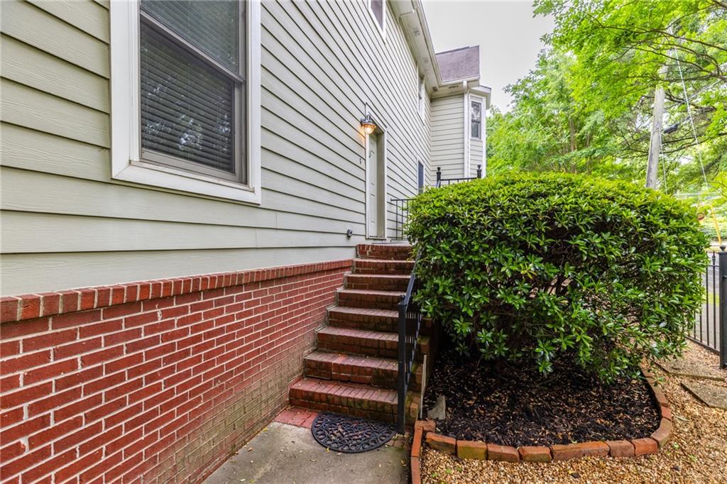 380 KENDRICK Avenue SE