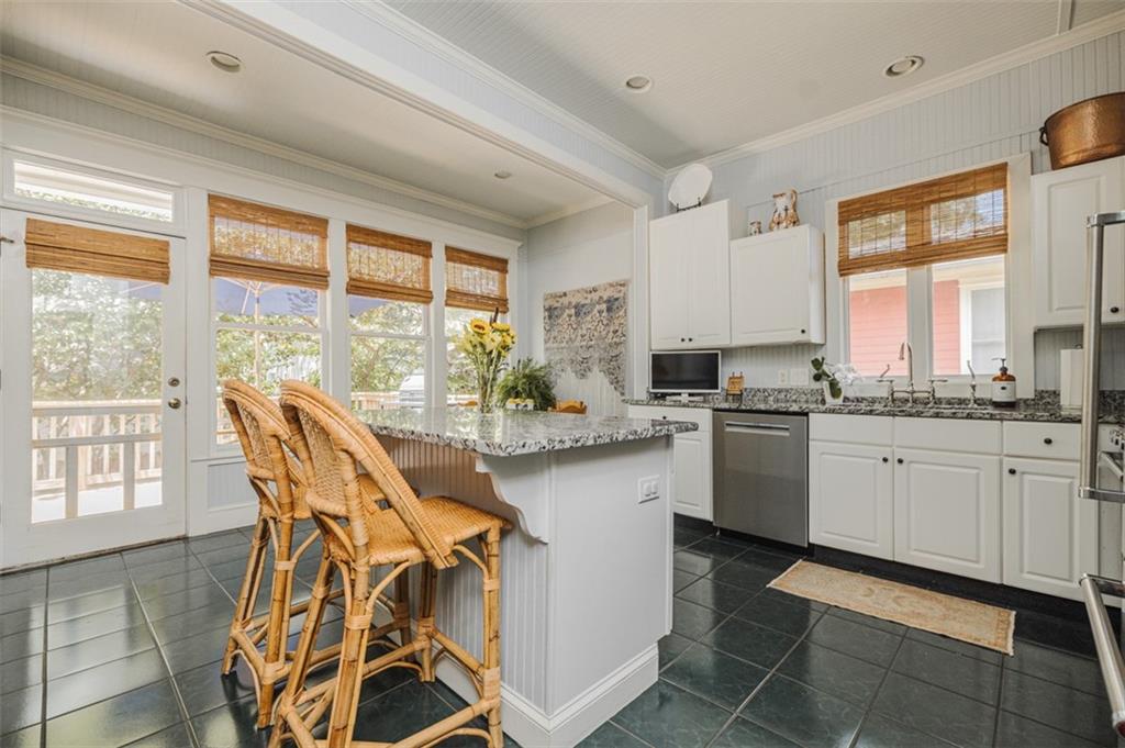 328 Clifford Avenue NE