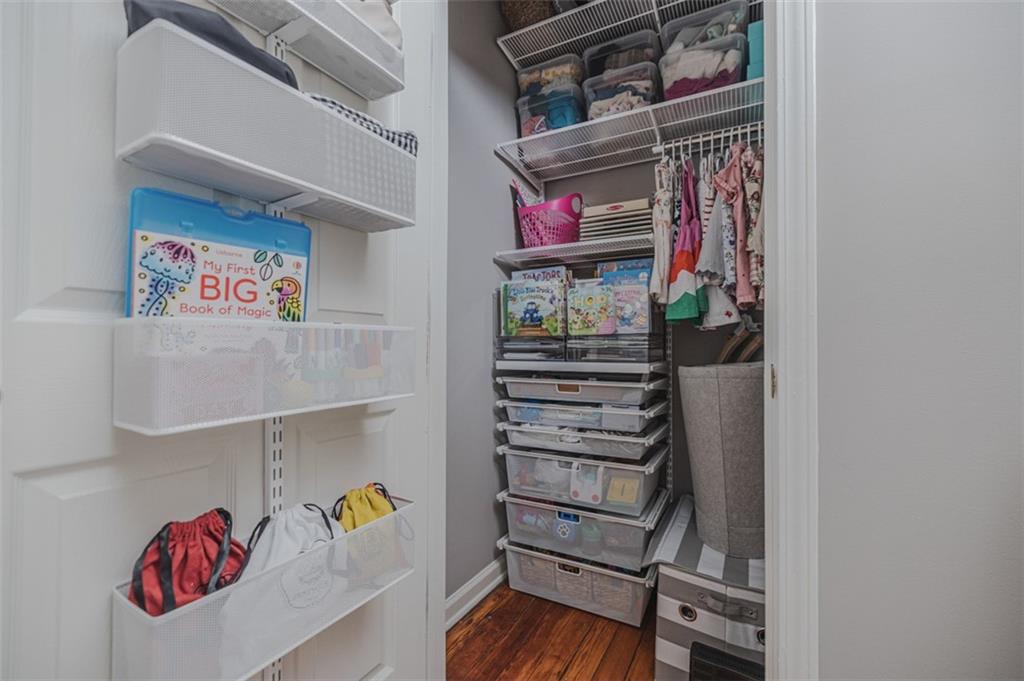 328 Clifford Avenue NE