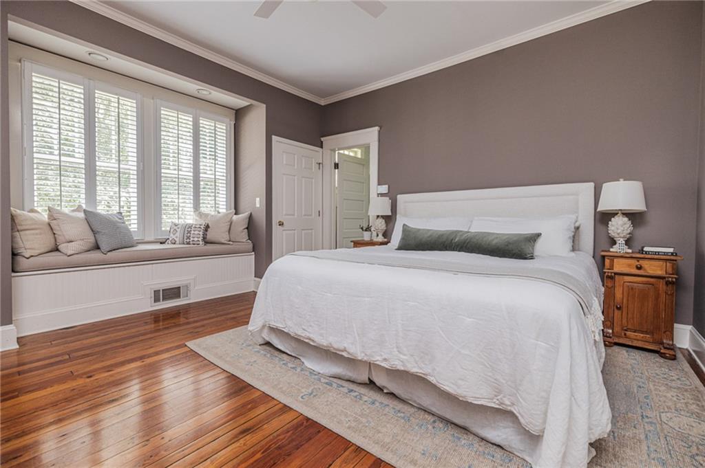 328 Clifford Avenue NE