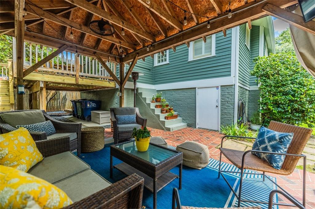 328 Clifford Avenue NE