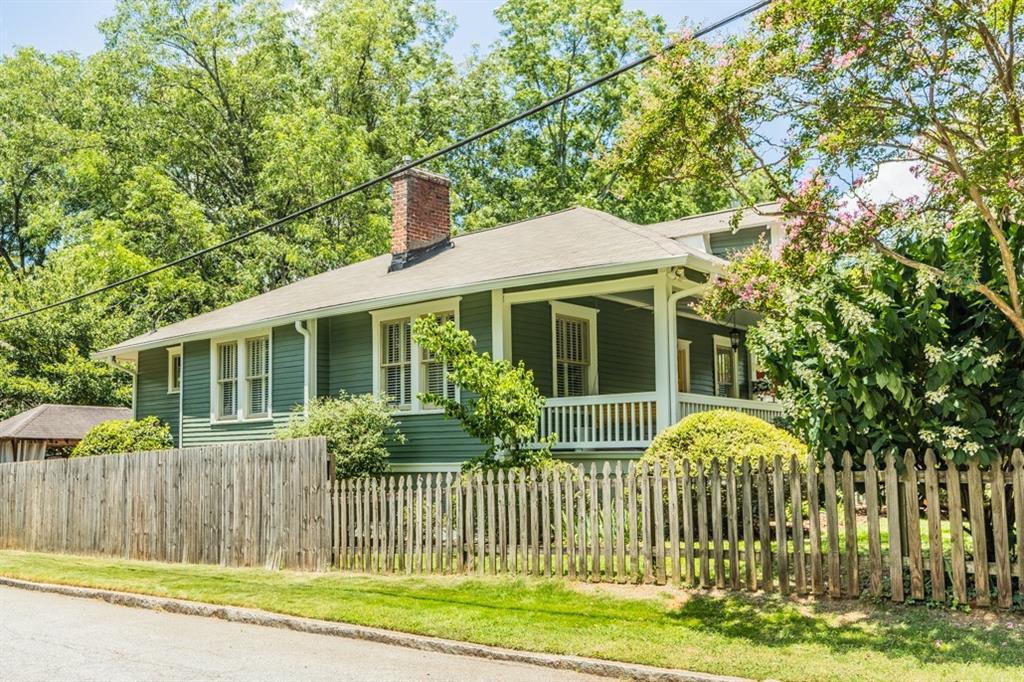 328 Clifford Avenue NE