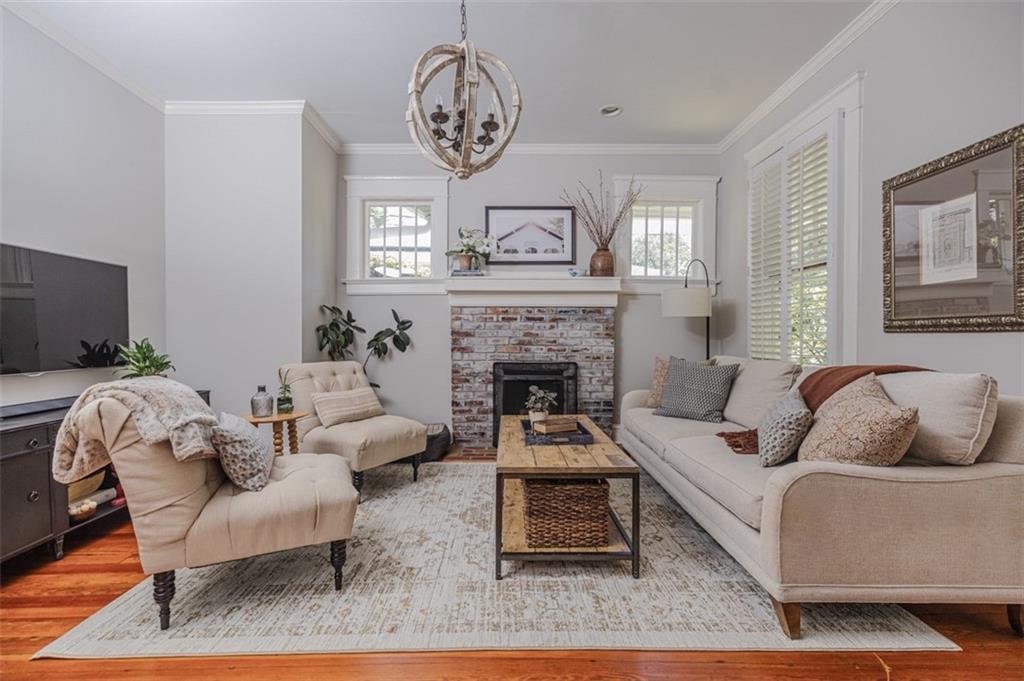 328 Clifford Avenue NE