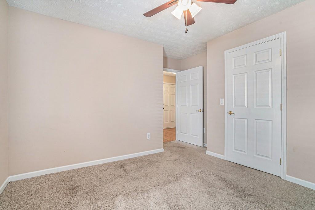 920 Village View Circle