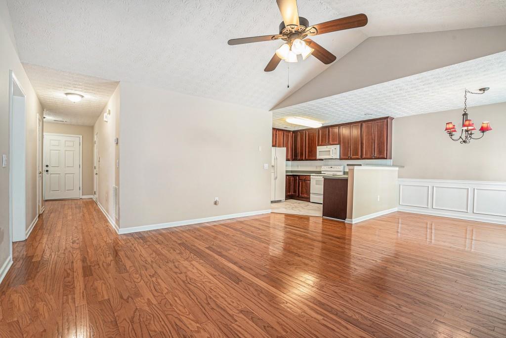 920 Village View Circle