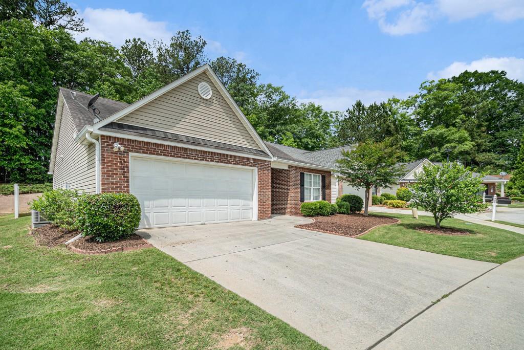920 Village View Circle