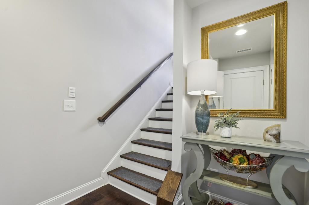 229 Bedford Alley