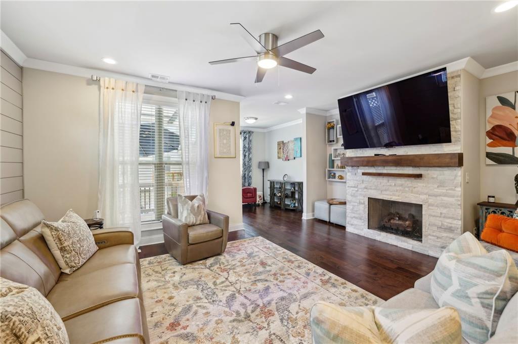 229 Bedford Alley