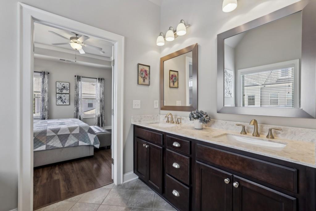 229 Bedford Alley