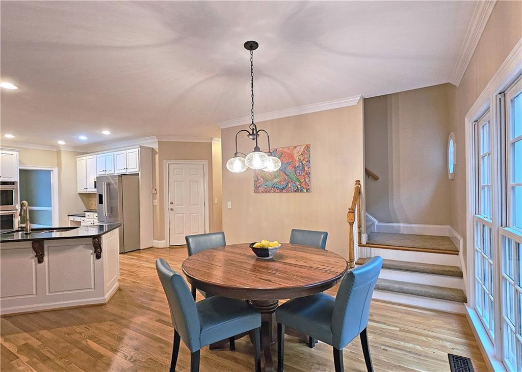 215 Settindown Court