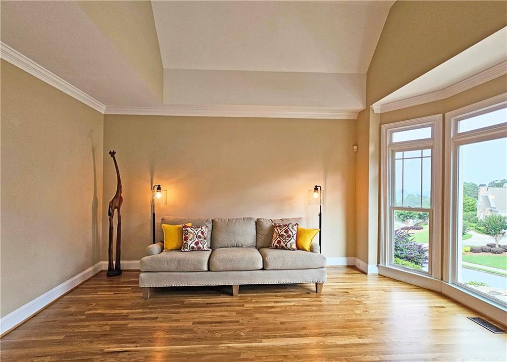 215 Settindown Court