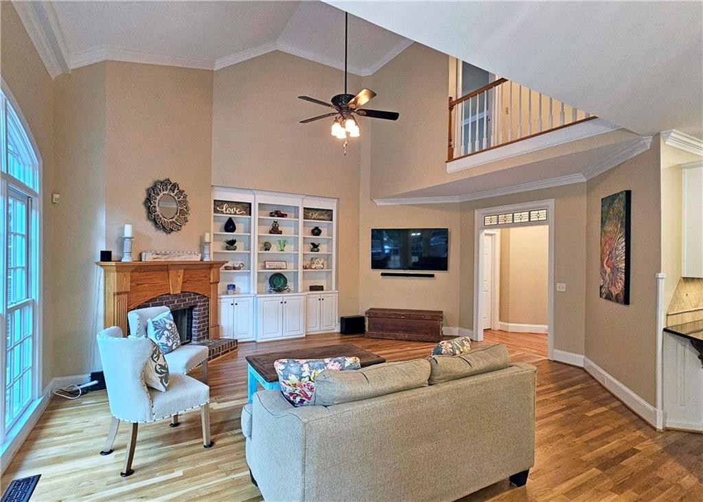 215 Settindown Court