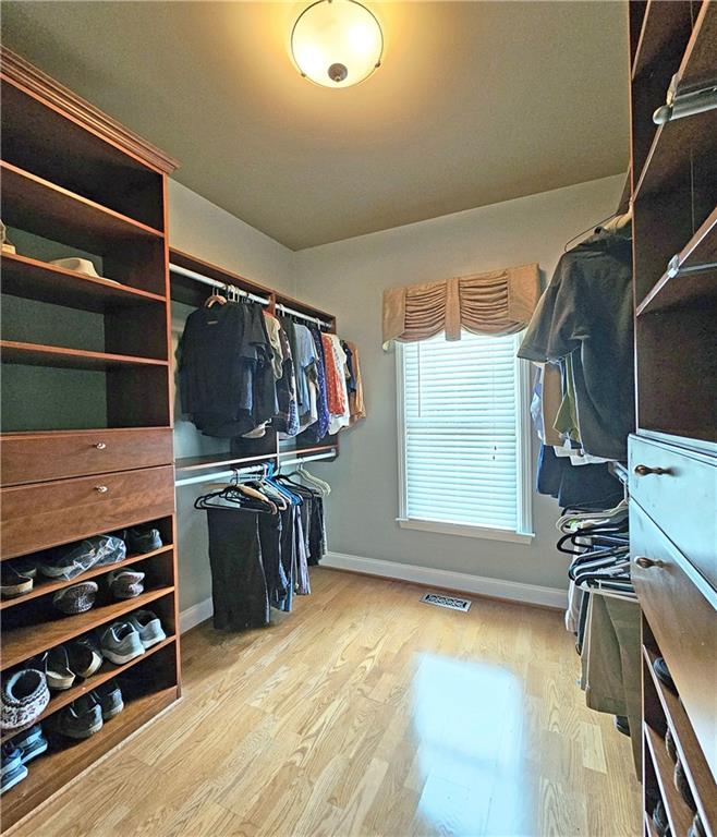 215 Settindown Court