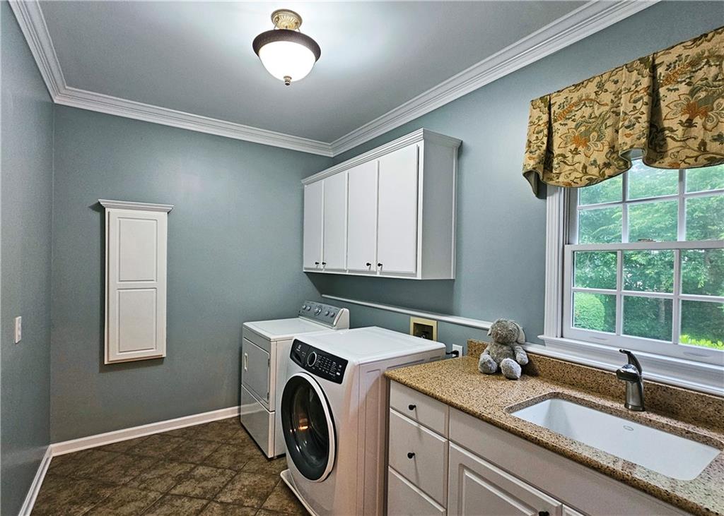 215 Settindown Court