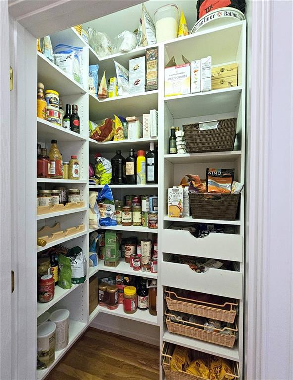 215 Settindown Court