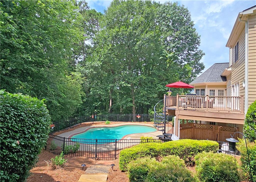 215 Settindown Court