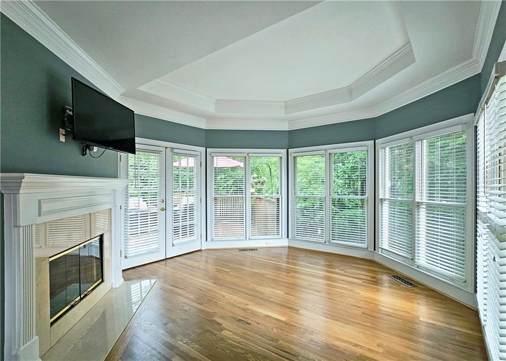 215 Settindown Court