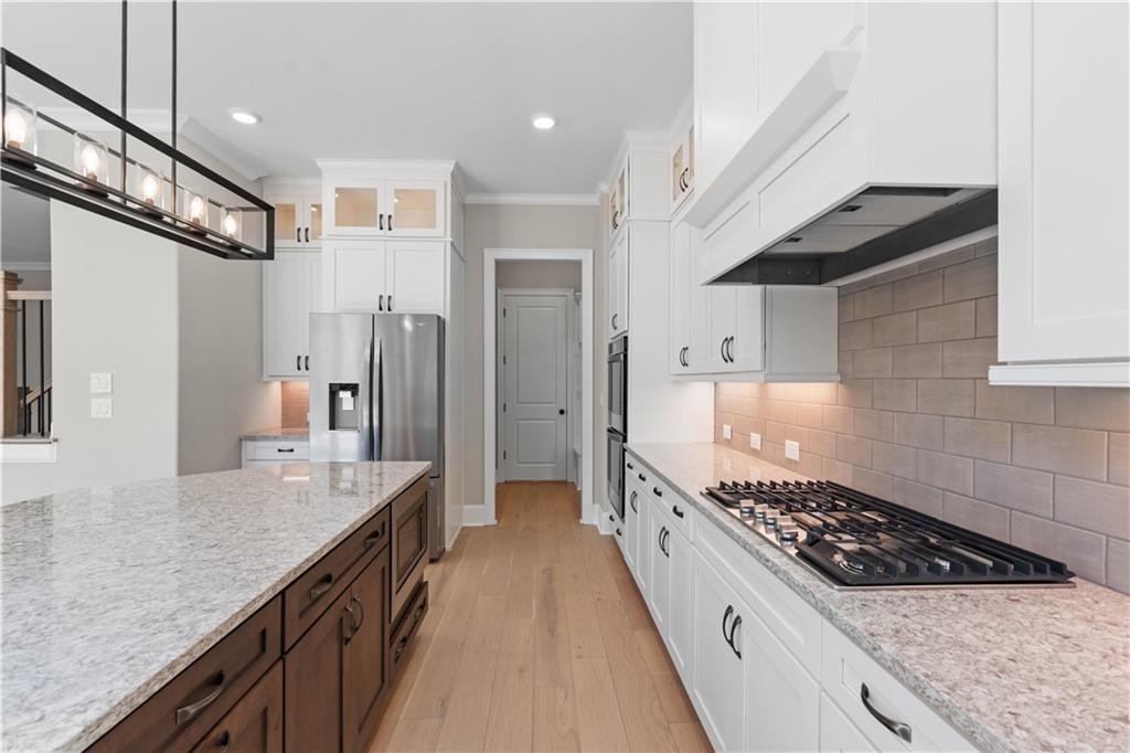 10015 Grandview Square