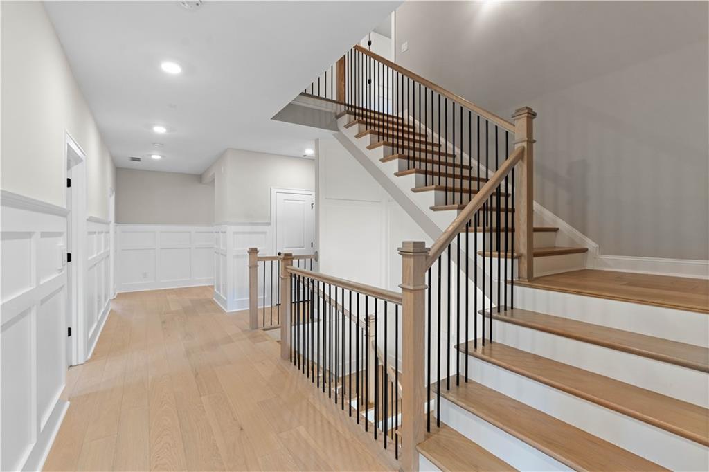 10015 Grandview Square