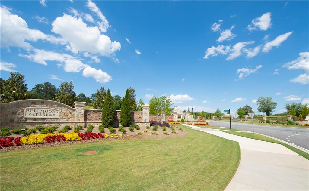 10015 Grandview Square