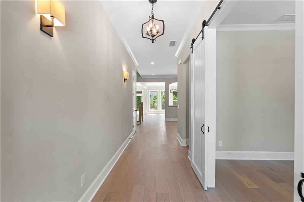 10015 Grandview Square