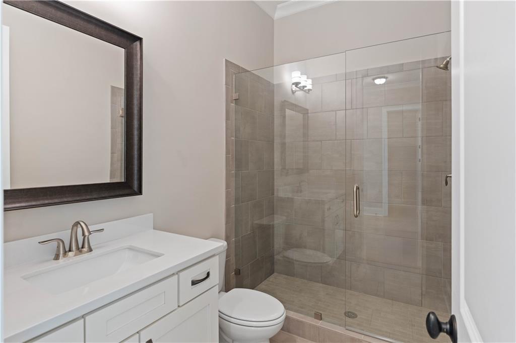 10015 Grandview Square