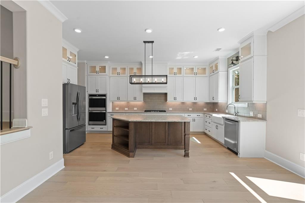 10015 Grandview Square