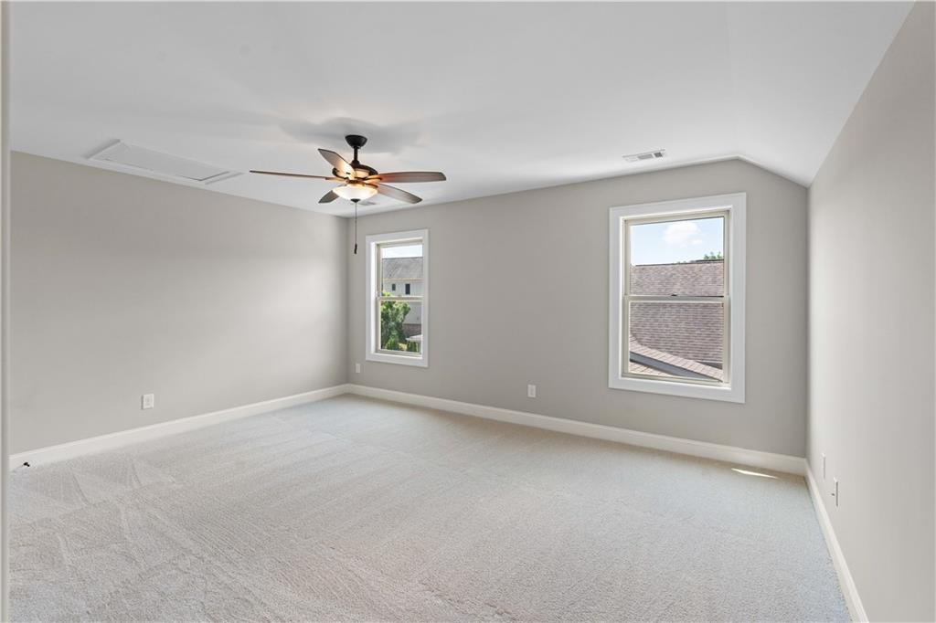 10015 Grandview Square