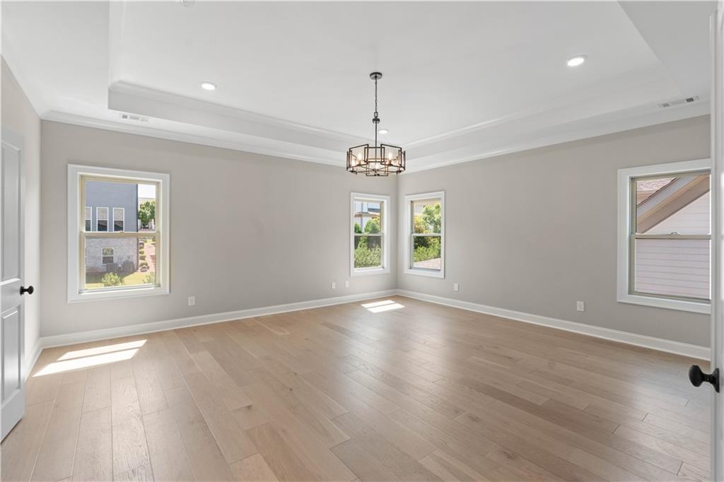 10015 Grandview Square