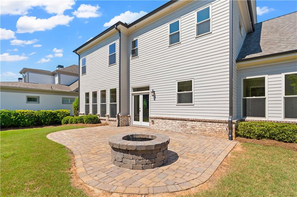 10015 Grandview Square