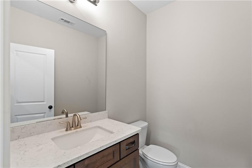 10015 Grandview Square