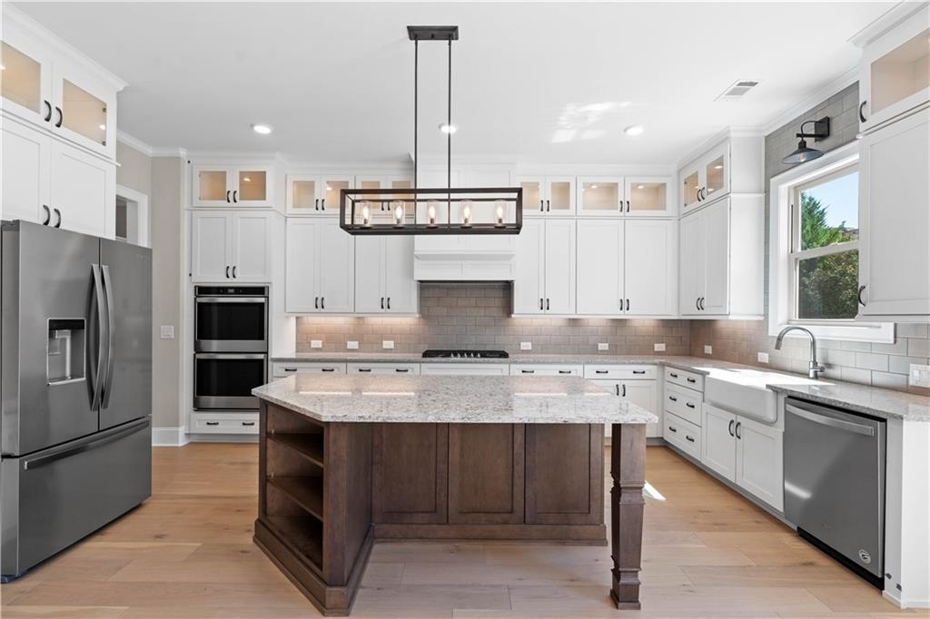 10015 Grandview Square