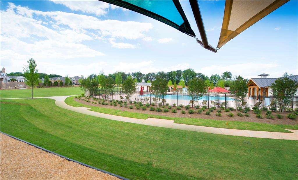 10015 Grandview Square