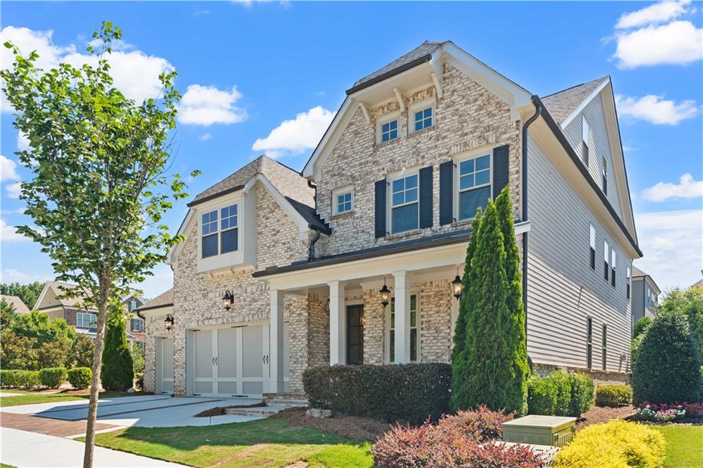 10015 Grandview Square