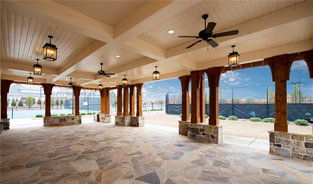 10015 Grandview Square