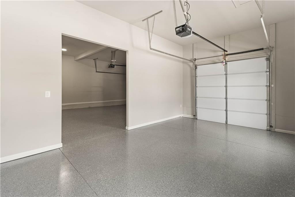 10015 Grandview Square