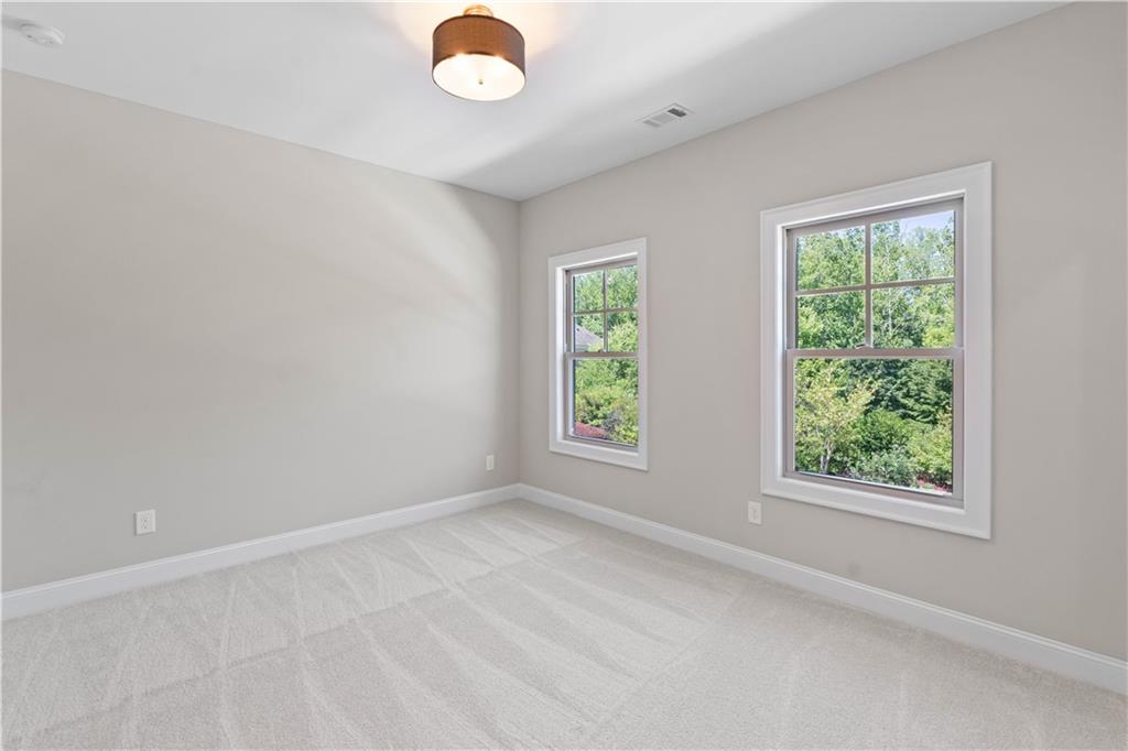 10015 Grandview Square