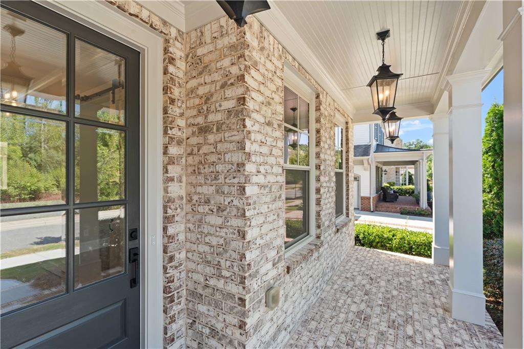 10015 Grandview Square