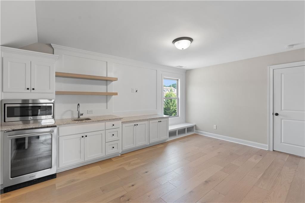 10015 Grandview Square